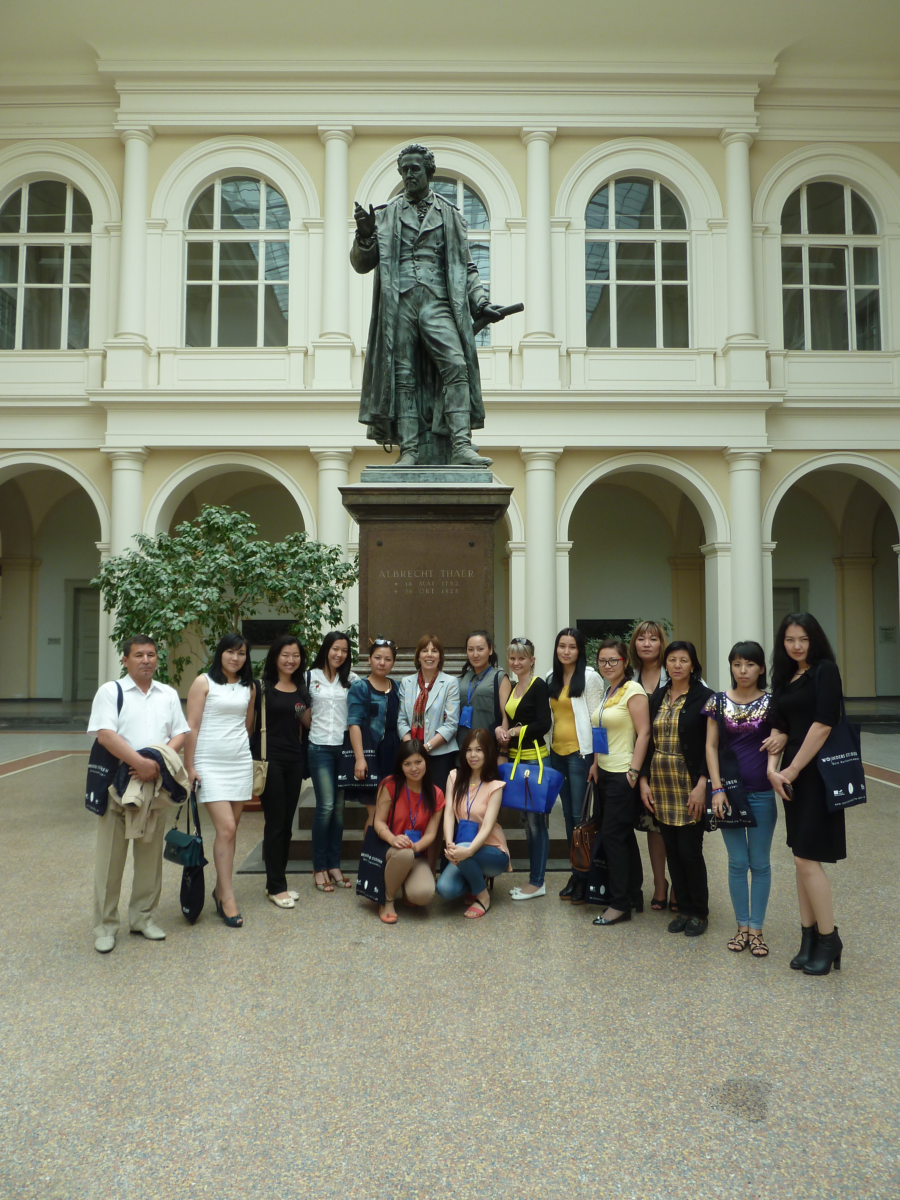 Studentengruppe der Kasachischen Universität für Agrarwissenschaften Almaty