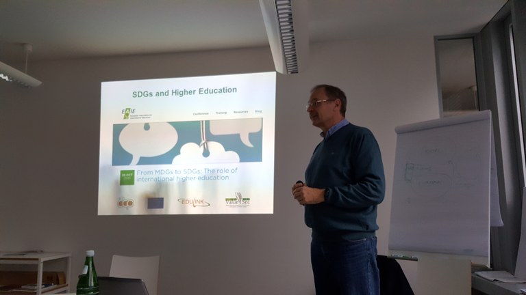 Prof. Bokelmann presenting at the WINS Seminar Prof. Bokelmann presenting at the WINS Seminar